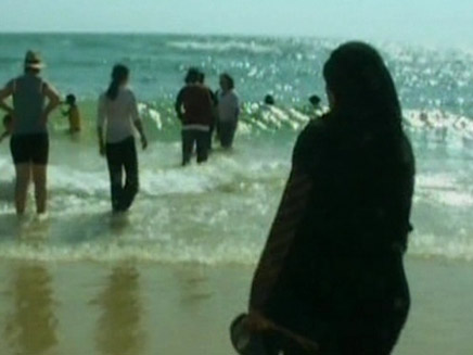 תופעה: מבריחים פלסטיניות ל"יום כיף" (צילום: חדשות 2)