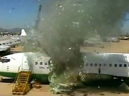 פיצוץ מטוס (צילום: חדשות 2)