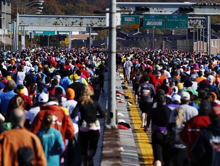 מרתון ניו יורק נחשב לאחד משני המרתונים היוקרתיים בעולם (רויטרס) (צילום: מערכת ONE)