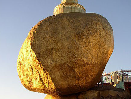 הסלע המוזהב -בורמה (צילום: Ralf-André Lettau)