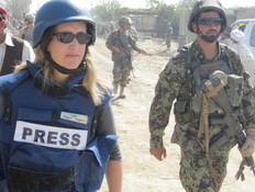 אילנה דיין בכתבה על אפגניסטאן - עובדה 2011 (צילום: ירון לויזון, עובדה)