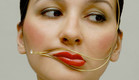 תכשיטי פנים מעוותים (צילום: האתר הרשמי)