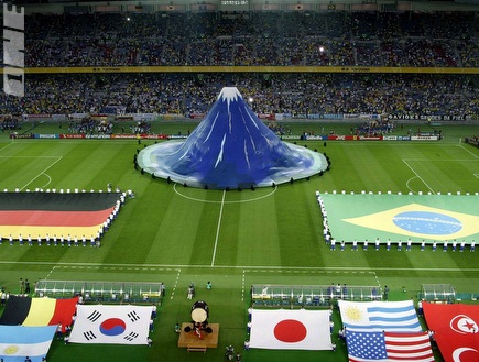אצטדיון יוקוהמה בו נערך הגמר ב-2002 (רויטרס) (צילום: מערכת ONE)