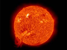 השמש: חמה, יפה ומסוכנת (צילום: NASA)