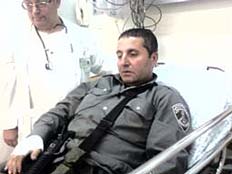 רס"מ עמאר, בבית החולים (צילום: משטרת ישראל)