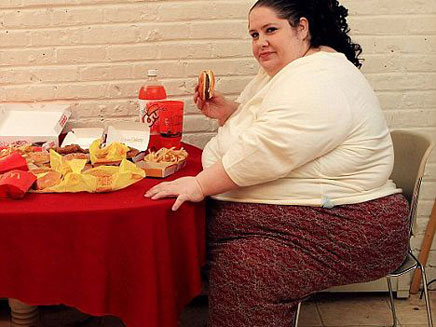 חולמת להיות השמנה בעולם (צילום: dailymail)