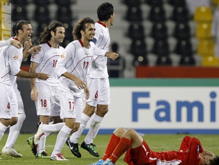 איראן חוגגת עליה לרבע הגמר (רויטרס) (צילום: מערכת ONE)