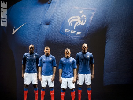 מדי נבחרת צרפת החדשים (ONE) (צילום: מערכת ONE)