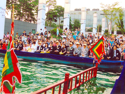 תיאטרון בובות מים ויאטנם (צילום: האתר הרשמי)