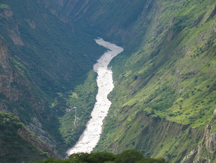 נהר אפורימאק - נהרות סוערים (צילום: Bryan Dougherty)