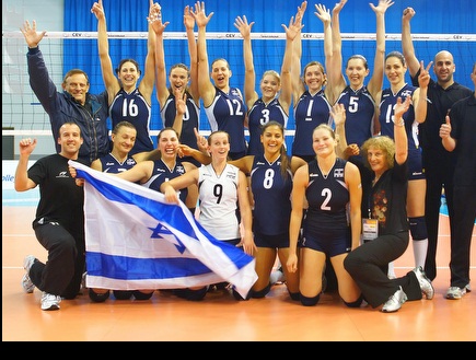 נבחרת כדורעף נשים ישראל (מייקל מק´קונוויל) (צילום: מערכת ONE)