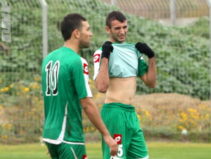 שחקני חיפה מאוכזבים בסיום המשחק (יניב גונן) (צילום: מערכת ONE)