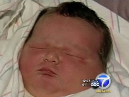 תינוק שמן (צילום: MailOnline)