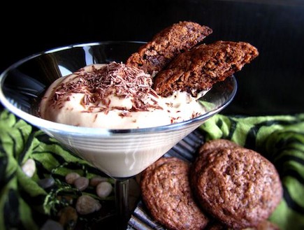 עוגיות פאדג' שוקולד בקרם קפה (צילום: דליה מאיר, קסמים מתוקים)
