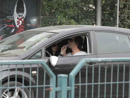 ניר לוי וקארין נפרדים ברכב (צילום: אלעד דיין)