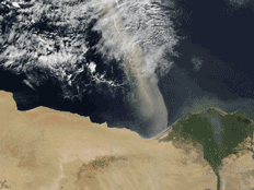 ענן האבק מעל מצרים ולוב (צילום: נאסא)