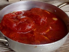 פולנטה ברוטב עגבניות - הרוטב (צילום: תומר פרת)