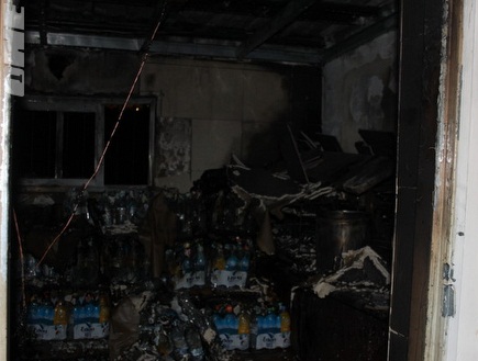 המטבח השרוף בבית וגן. הוגשו שלושה כתבי אישום (גיא בן זיו) (צילום: מערכת ONE)