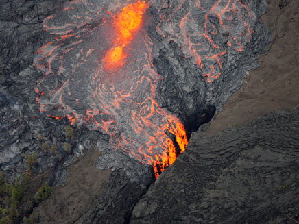 מרהיב. התפרצות הר הגעש בהוואי (צילום: AP)