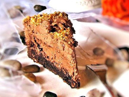 עוגת פרלין מוס שוקולד - מוכנה (צילום: דליה מאיר, קסמים מתוקים)