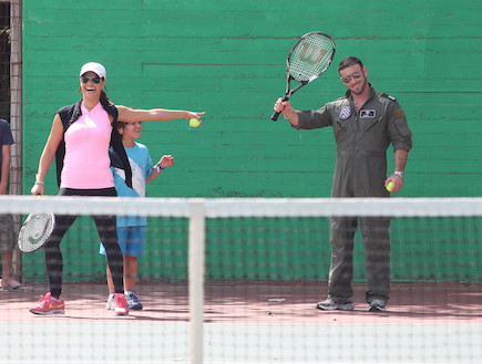 אירית רחמים, לירון בסיס והמשפחה בטניס, הישרדות 5 (צילום: ראובן שניידר)