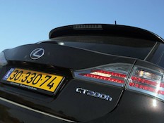 לקסוס CT200h
