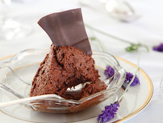 מוס שוקולד, בייקרי (צילום: דניה ויינר, על השולחן)