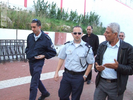 שוטרים מסיירים בסכנין (מחאסן נאסר) (צילום: מערכת ONE)