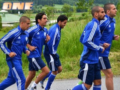 שחקני נבחרת ישראל (באדיבות ההתאחדות לכדורגל) (צילום: מערכת ONE)