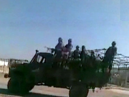 צפו בהכנות צבא סוריה (צילום: חדשות 2)