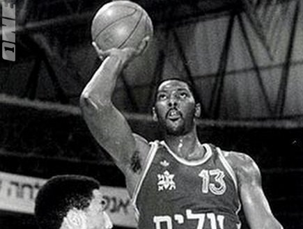 מיצ´ל. מהגדולים ששיחקו בארץ (אתר maccabifans) (צילום: מערכת ONE)