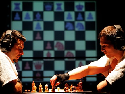 שחמט אגרופים (צילום: אימג'בנק/GettyImages, getty images)