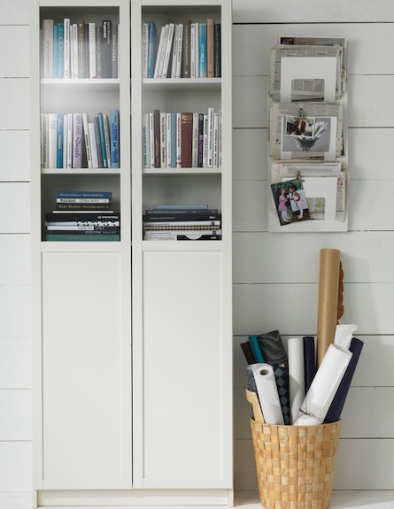 שבוע הספר-IKEA_שילוב של BILLY ארון ספרים עם דלתות OLSBO לבן_775 שק (צילום:  יחסי ציבור )