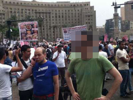 "אילן גרפל" בהפגנה בכיכר תחריר (צילום: חדשות 2)