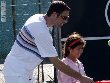 ילדי שדרות במרכז הטניס בנתניה (אמיר לוי) (צילום: מערכת ONE)