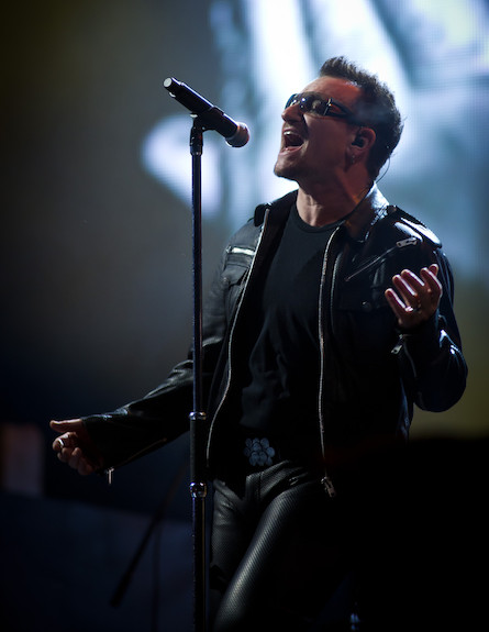 בונו, U2, גלסטונברי (צילום: Ian Gavan, GettyImages IL)