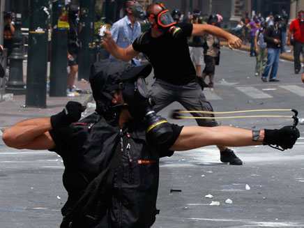 מהומות ביוון (צילום: חדשות 2)