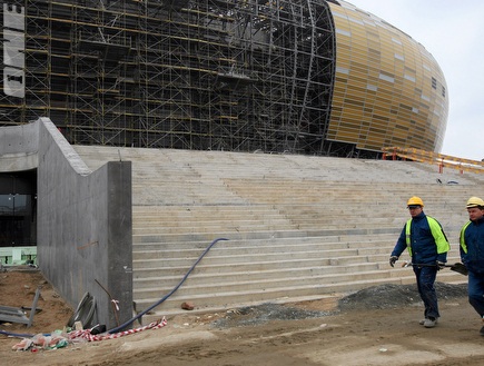 אצטדיון חדש בגדנסק לקראת יורו 2012. המתקנים יעשו את שלהם (רויטרס) (צילום: מערכת ONE)
