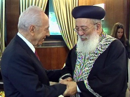 הפגישה בין פרס לעמאר (צילום: חדשות 2)