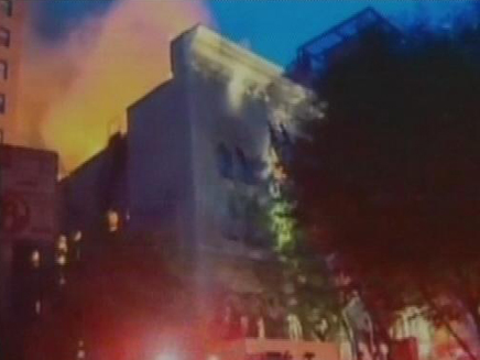 השריפה בבית הכנסת במנהטן, הלילה (צילום: חדשות 2)