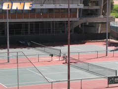 מתחם הטניס ברמת השרון. סימולטור יוצב במקום (בארי תליס) (צילום: מערכת ONE)
