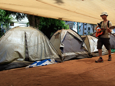 אוהלי מחאה בתל אביב (צילום: AP)