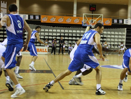 הנבחרת מול וילאנובה (צילום: דוברות איגוד הכדורסל)  (ONE) (צילום: מערכת ONE)