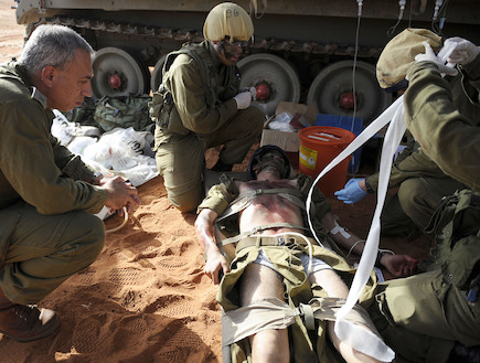 פרמדיקים (צילום: דובר צה"ל, מערכת את"צ)