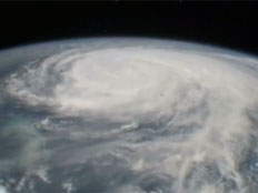 מבט על הסופה "איירין" מהחלל (צילום: נאס"א)