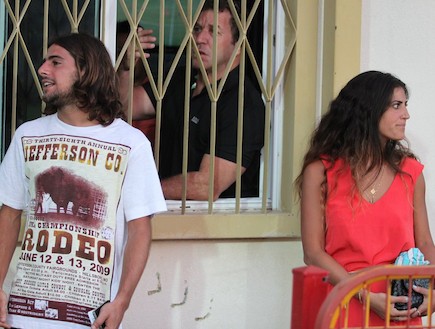 ג'קי מנחם והחברה במשחק כדורגל של מכבי חיפה (צילום: אורטל דהן)