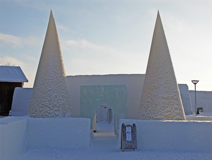 מסעדות מוזרות- Snow Castle קמי, פינלנד