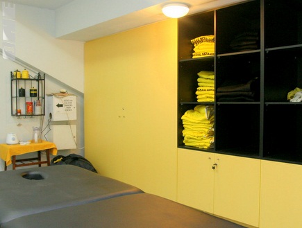 חדר ההלבשה של נתניה לאחר השיפוץ (יניב גונן) (צילום: מערכת ONE)