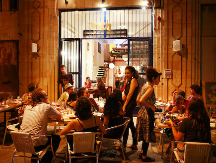 מסעדת ושתי חוץ (צילום: כפיר זיו,  יחסי ציבור )