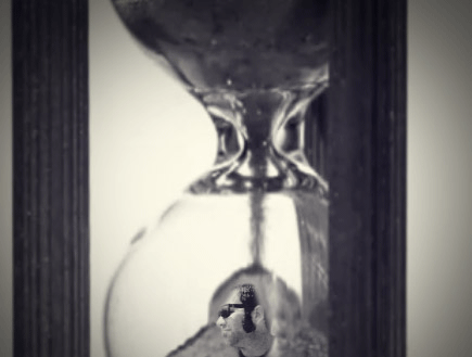 שעון חול - איור למדור של שאנן סטריט (צילום: וניה הימן)
